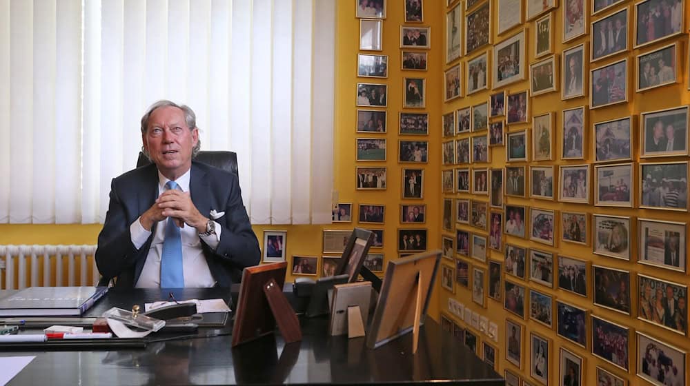 Der Schönheitschirurg wird für einen Tag zum Prediger. (Archivbild)  / Foto: Karl-Josef Hildenbrand/dpa