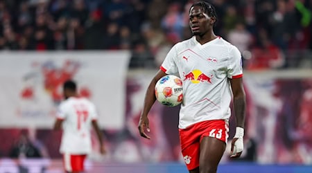 Leipzigs Castello Lukeba könnte nach seiner Verletzung in München wieder auflaufen. (Archivbild) / Foto: Jan Woitas/dpa