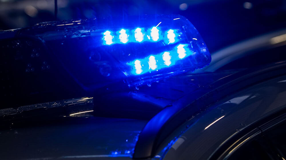 Die Polizei ermittelt gegen den Schwerverletzten. (Symbolbild) / Foto: Jens Büttner/dpa