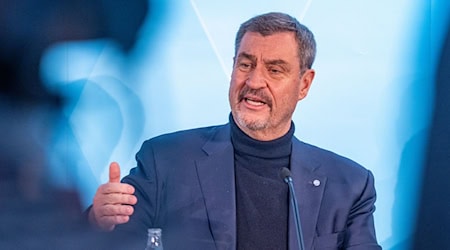 CSU-Chef Markus Söder kritisiert die Beschäftigungspraxis innerhalb der AfD. (Archivbild) / Foto: Armin Weigel/dpa