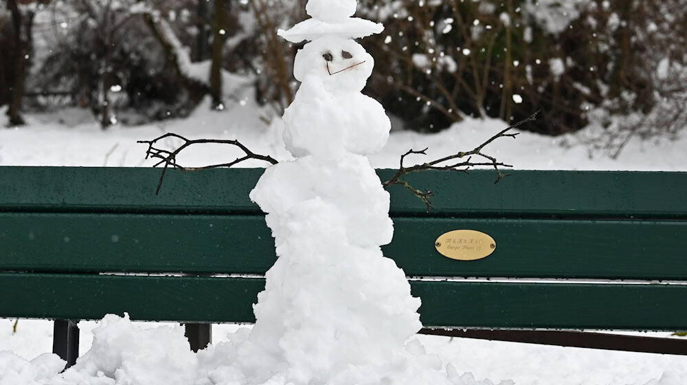 Der Schnee schmilzt im Flachland wieder dahin.  / Foto: Katrin Requadt/dpa