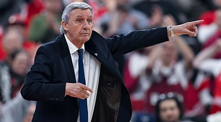 Svetislav Pesic will mit den Bayern-Basketballern den Pokal gewinnen. (Archivbild) / Foto: Sven Hoppe/dpa