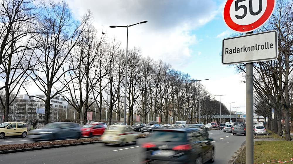 Münchens Oberbürgermeister Dieter Reiter (SPD) will am Mittleren Ring vorerst an Tempo 50 festhalten. / Foto: Malin Wunderlich/dpa