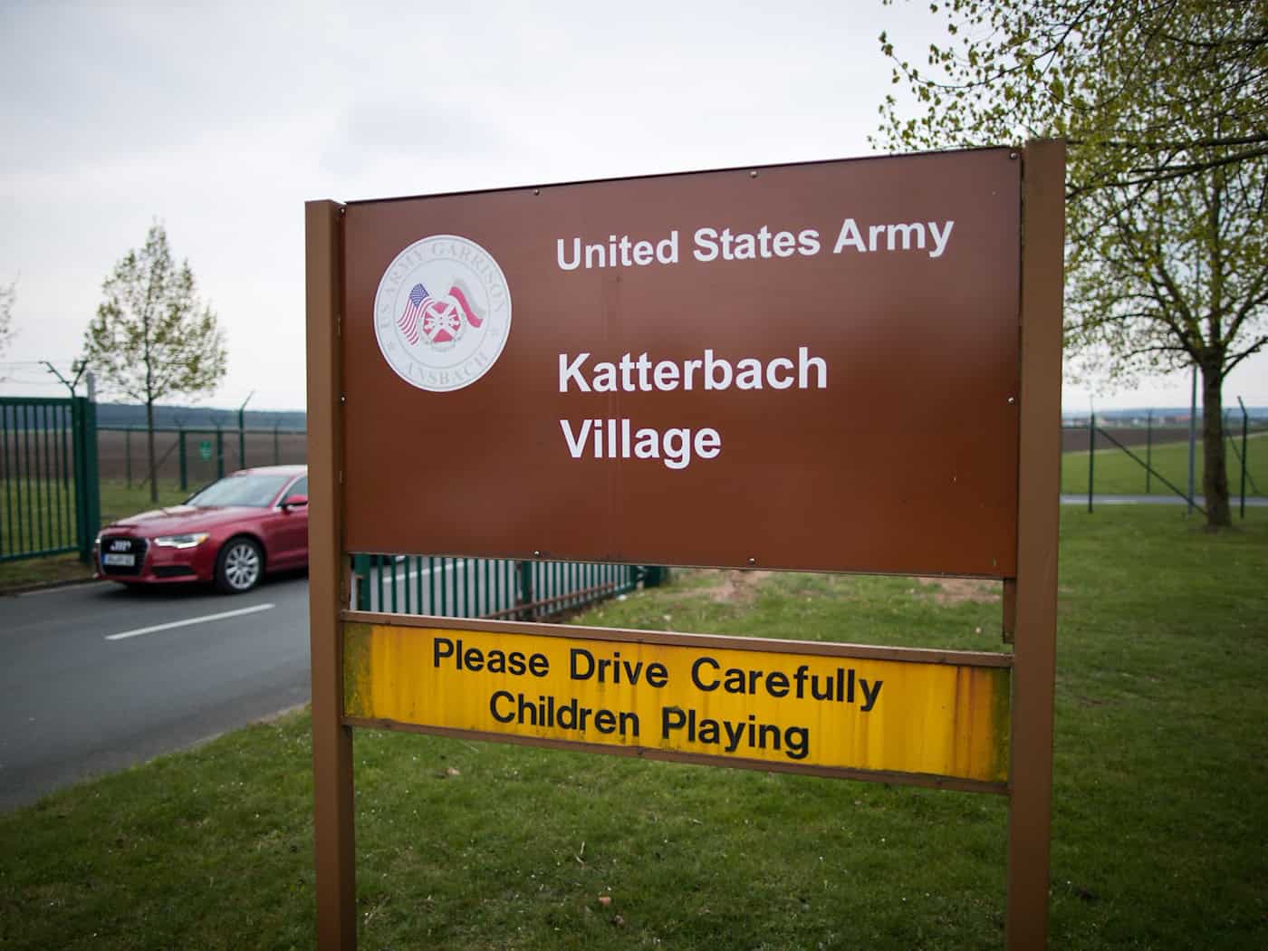 Ein in Ansbach stationierter US-Soldat wird nach einem schweren Verkehrsunfall unehrenhaft aus der Armee entlassen (Archivbild). / Foto: picture alliance / Daniel Karmann/dpa