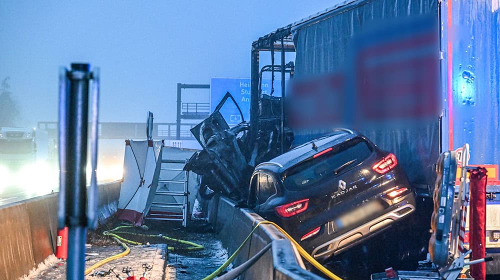 Bei dem Unfall Mitte Januar war eine 54-Jährige gestorben, ein 64-Jähriger wurde schwer verletzt. (Archivbild) / Foto: Jason Tschepljakow/dpa