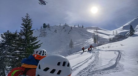 Dutzende Lawinen in Österreich - zwei Deutsche tot