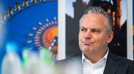 Wiesn-Chef Scharpf sagt: Das Oktoberfest sei kein Freizeitpark. (Archivbild) / Foto: Peter Kneffel/dpa