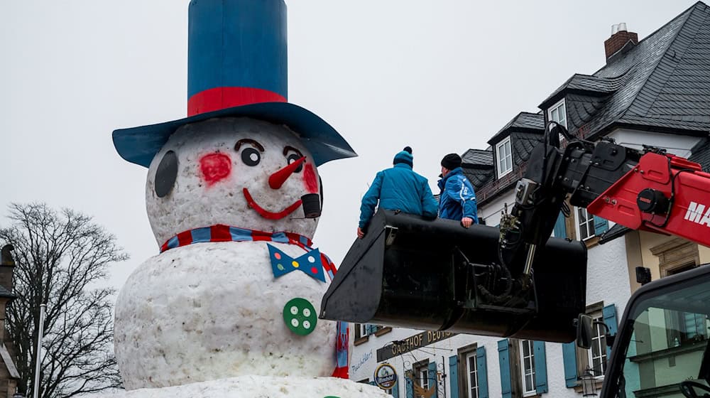 So lächelte Schneemann «Jakob» im Jahr 2023. (Archivbild) / Foto: Daniel Vogl/dpa
