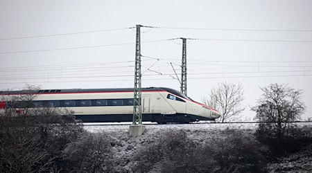 Auch für die Eurocity-Expresszüge aus Zürich ist in Richtung München früher Schluss. (Archivbild) / Foto: Karl-Josef Hildenbrand/dpa