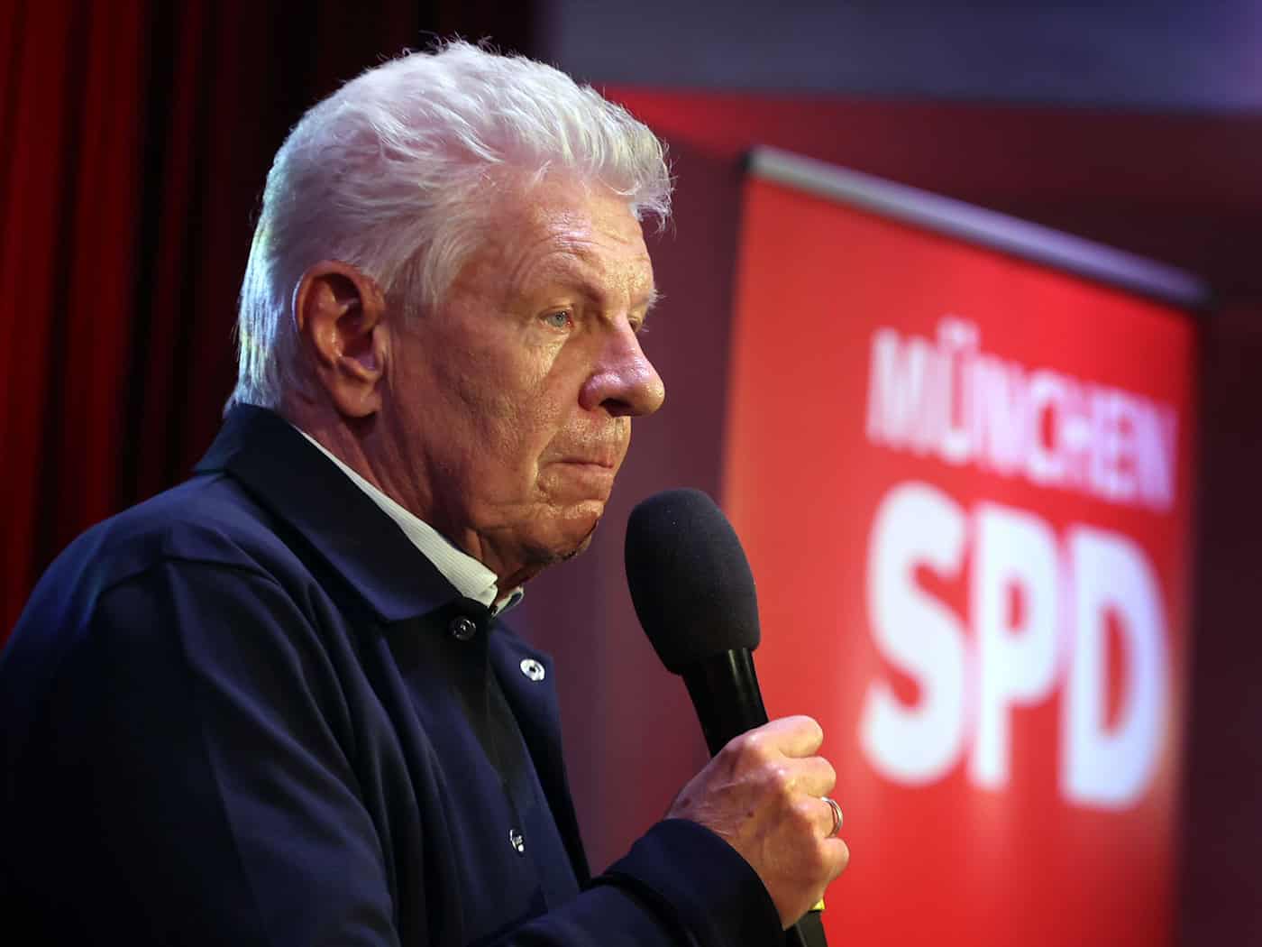 Dieter Reiter (SPD) braucht Ruhe und Erholung wegen einer schweren Erkrankung. (Archivbild) / Foto: Karl-Josef Hildenbrand/dpa