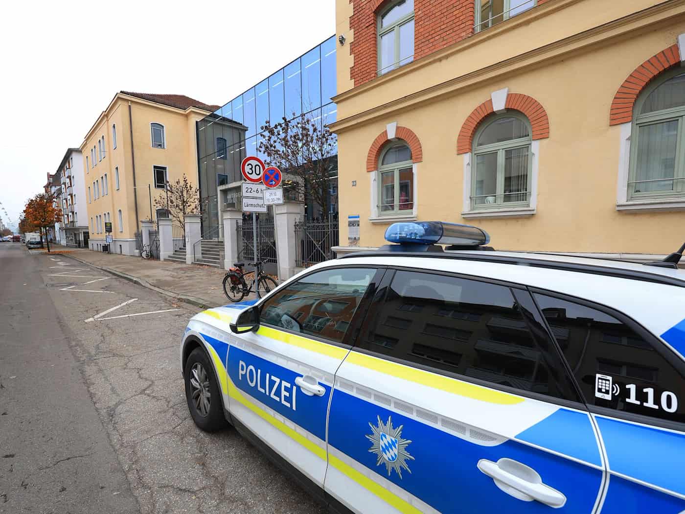 Beim Amtsgericht in Neu-Ulm müssen sich zwei Frauen wegen des Todes eines neugeborenen Jungen verantworten. (Archivbild) / Foto: Karl-Josef Hildenbrand/dpa
