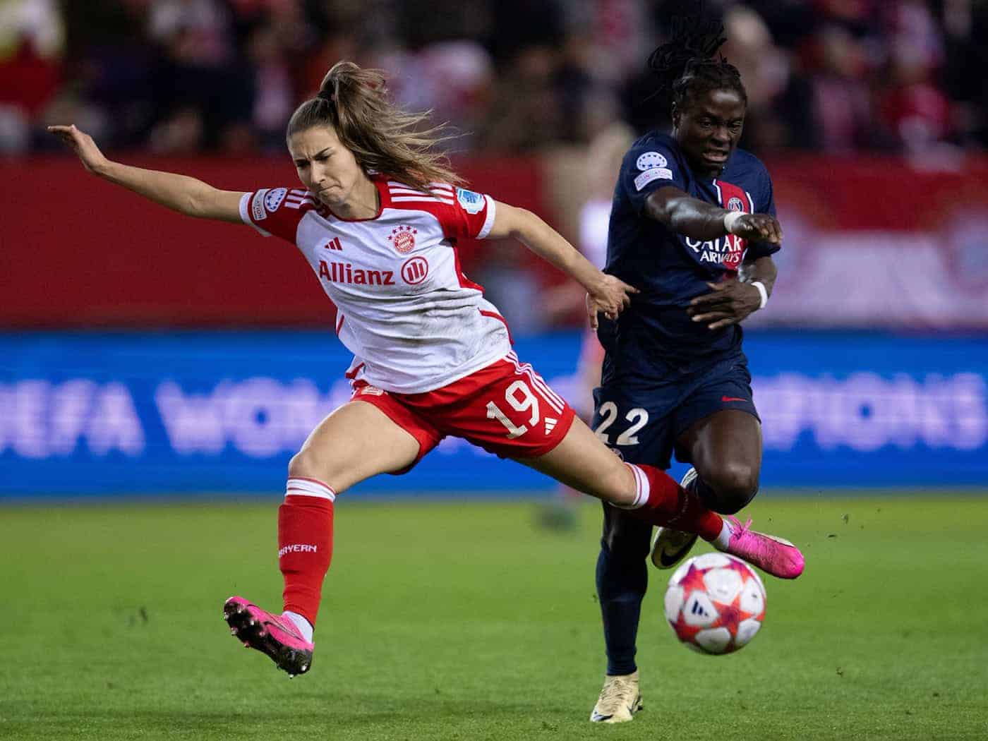 Abwehrspielerin Katharina Naschenweng fehlt dem FC Bayern wegen einer Kapselverletzung. (Archivbild) / Foto: Sven Hoppe/dpa