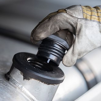 Für die Polizei sind Benzindiebstähle keine Einzelfälle mehr. (Symbolbild) / Foto: Thomas Banneyer/dpa