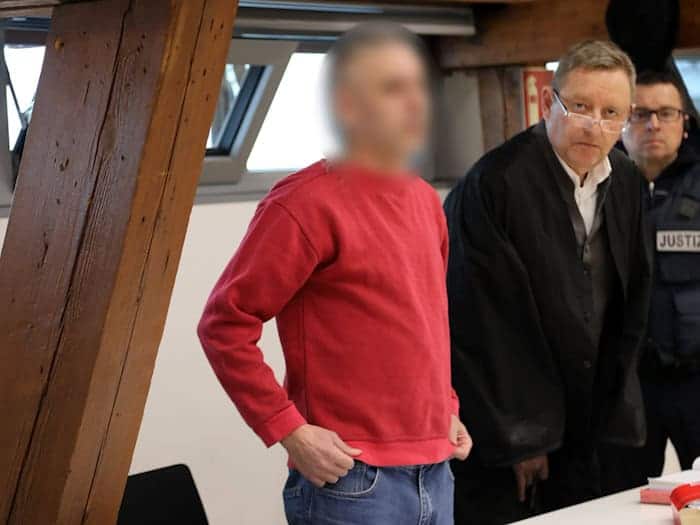 Angeklagt ist der Mann wegen Brandstiftung. (Archivbild) / Foto: Andreas Kempf/dpa