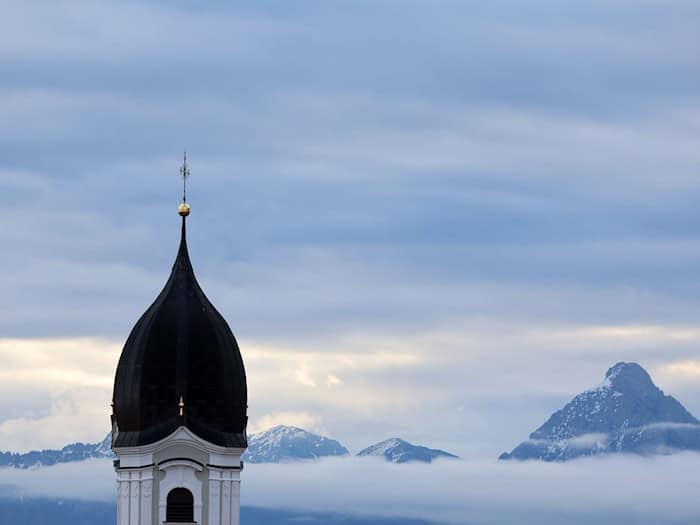 In Bayern dürfen die Katholikinnen und Katholiken neue Pfarrgemeinderäte wählen. (Symbolbild) / Foto: Karl-Josef Hildenbrand/dpa