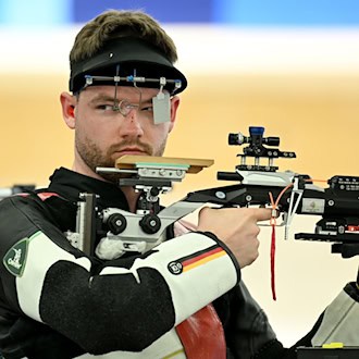  Maximilian Ulbrich holte mit seinem Team den EM-Titel mit dem Luftgewehr. (Archivbild) / Foto: Sina Schuldt/dpa
