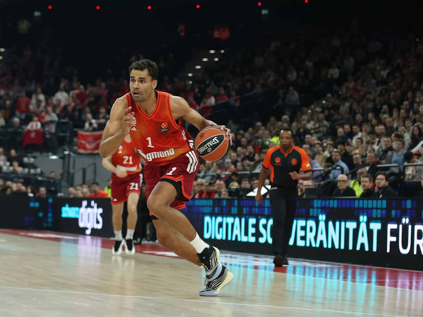 Oscar da Silva war Bayerns bester Werfer gegen Dubai. / Foto: Matthias Stickel/dpa