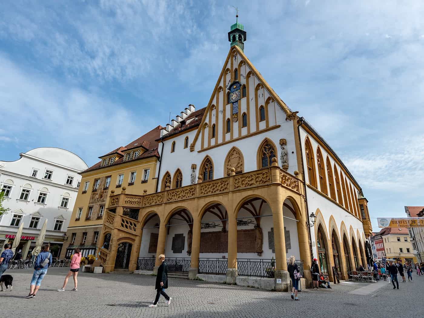 Das Amberger Rathaus wird künftig nicht mehr von einem CSU-OB regiert. (Archivbild)  / Foto: Armin Weigel/dpa