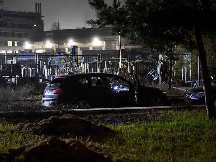 Der Einsatz sorgte damals für Aufsehen: Bei seiner geplanten Verhaftung soll der Mann auf Polizisten zugefahren sein, er wurde angeschossen. (Archivbild) / Foto: Felix Hörhager/dpa