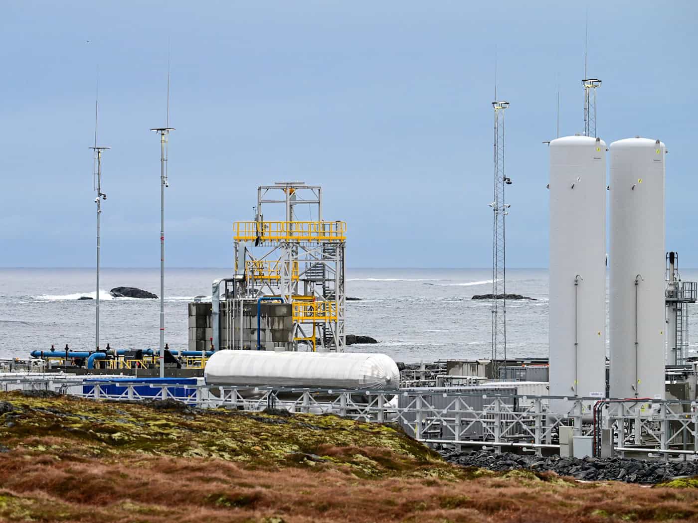 Der Weltraumbahnhof Andøya liegt an der Küste der gleichnamigen Insel im Norden Norwegens. Örtliche Fischer fürchten um ihre Fanggründe. / Foto: Soeren Stache/dpa