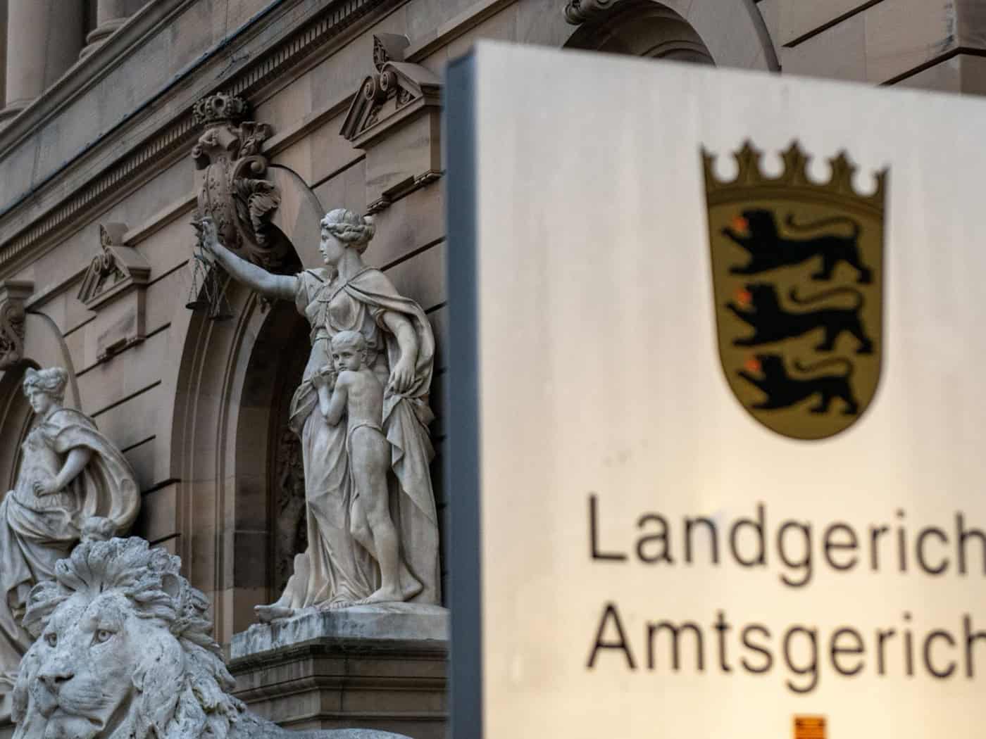 Ein Obdachloser soll ein Theaterlager in Brand gesetzt haben. (Symbolbild)  / Foto: Stefan Puchner/dpa