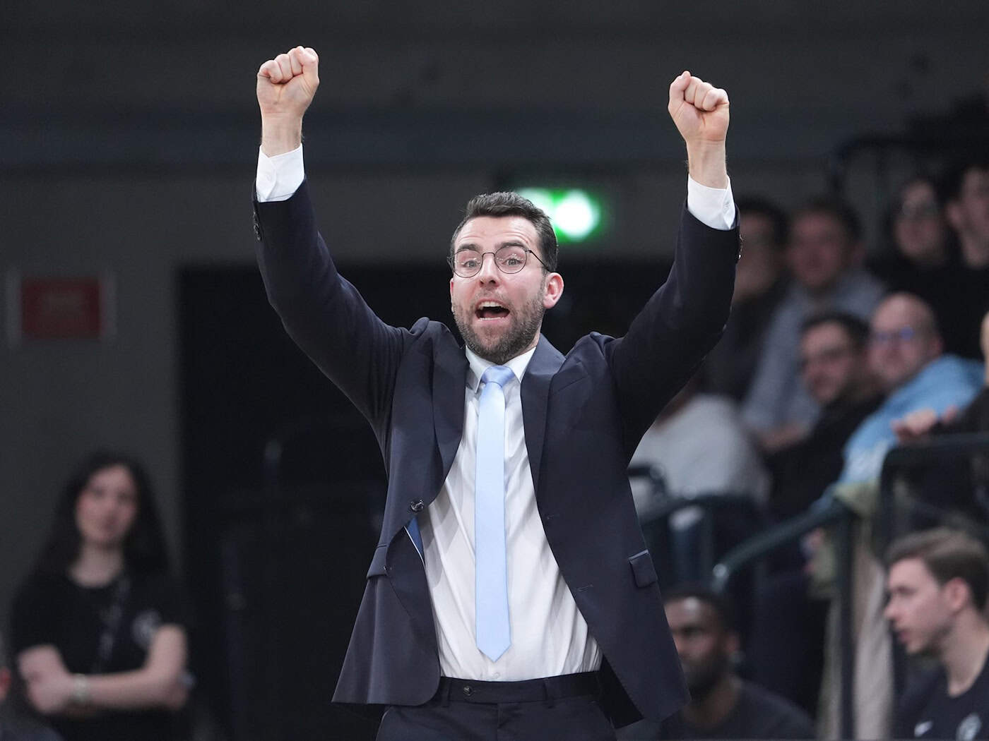 Hamburgs Trainer Benka Barloschky hat Grund zum Jubeln. (Archivbild) / Foto: Marcus Brandt/dpa