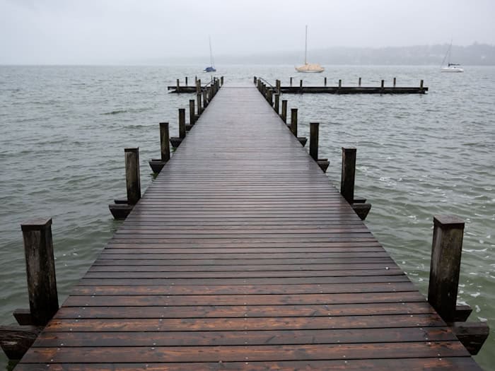 Ein herrenloser Koffer am Starnberger See sorgt für Aufregung. (Symbolbild) / Foto: Sven Hoppe/dpa