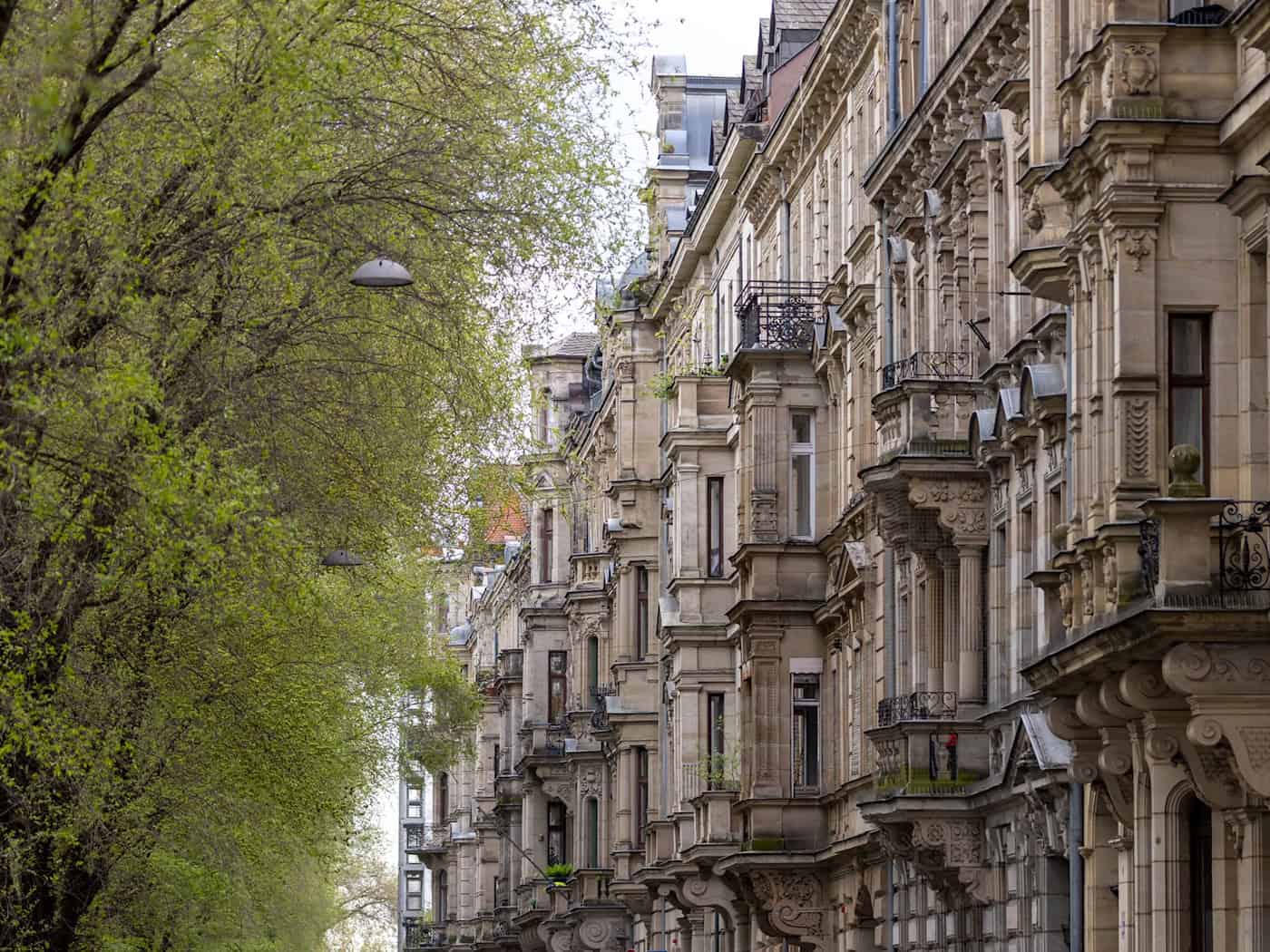Die Hornschuchpromenade in Fürth - der laut IVD Süd für Wohnungsinteressenten günstigsten großen Stadt in Bayern. (Archiv) / Foto: Daniel Karmann/dpa