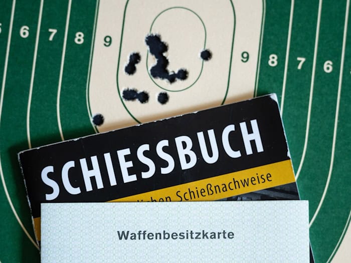 In Bayern schreitet die Entwaffnung von Extremisten nach Darstellung des Innenministeriums voran. (Symbolbild) / Foto: Silas Stein/dpa