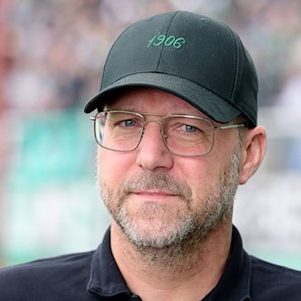 Der langjährige Münster-Coach Sascha Hildmann wird neuer Cheftrainer bei Jahn Regensburg. (Archivbild) / Foto: Bernd Thissen/dpa