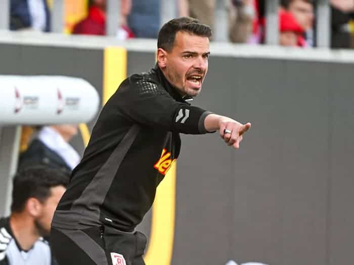 Munier Raychouni wird Drittligist Jahn Regensburg vorerst als Interimstrainer betreuen. (Archivbild) / Foto: Armin Weigel/dpa