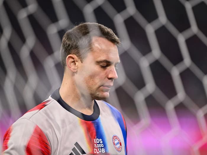 Manuel Neuer musste nach 45 Minuten wieder angeschlagen raus. / Foto: Harry Langer/dpa