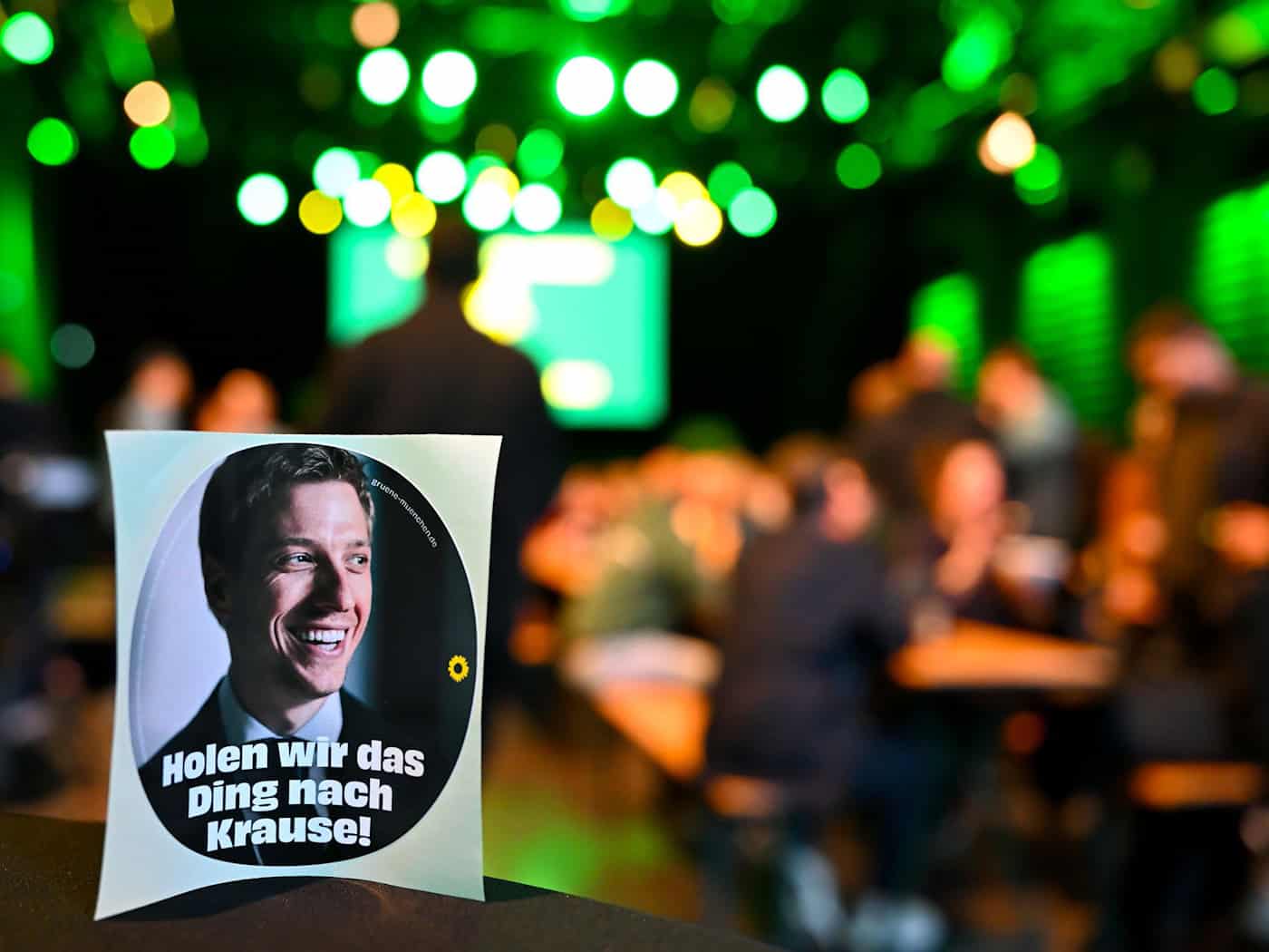 Dominik Krause (Grüne) hat es geschafft - und «das Ding nach Hause» geholt.  / Foto: Sven Hoppe/dpa