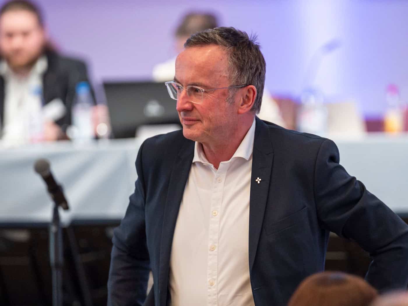 Landesbischof Kopp war auch bei der Landessynode in Bayreuth dabei.  / Foto: Daniel Vogl/dpa