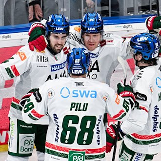 Thomas Jordan Trevelyan (m) beendet seine Karriere. (Archivbild) / Foto: Uwe Anspach/dpa