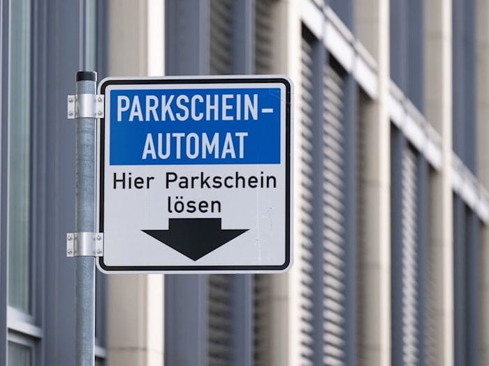 Nach dem wohl millionenschweren Diebstahl von Münzgeld aus Parkautomaten hat die Staatsanwaltschaft Kempten ein Ehepaar angeklagt. (Symbolbild) / Foto: Sebastian Kahnert/dpa