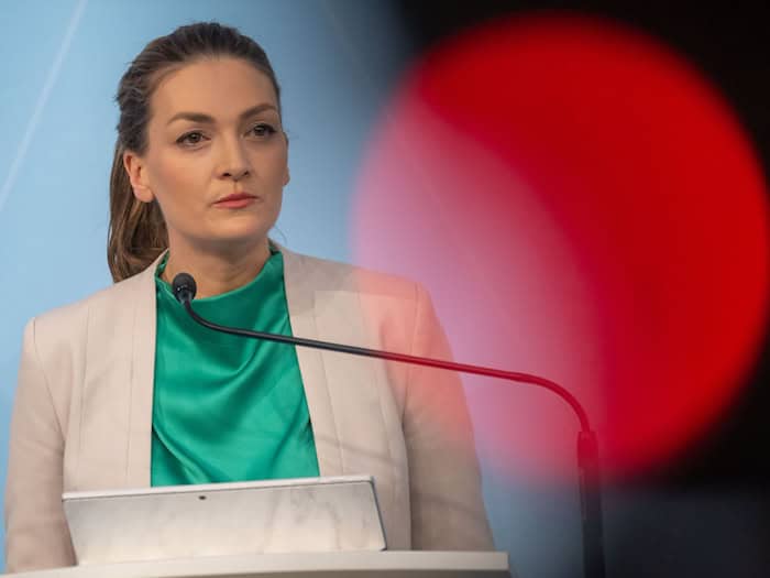 Zum Internationalen Frauentag fordert Bayerns Gesundheitsministerin Judith Gerlach (CSU) mehr Forschung und Aufklärung zur geschlechtersensiblen Medizin. (Archivbild) / Foto: Peter Kneffel/dpa