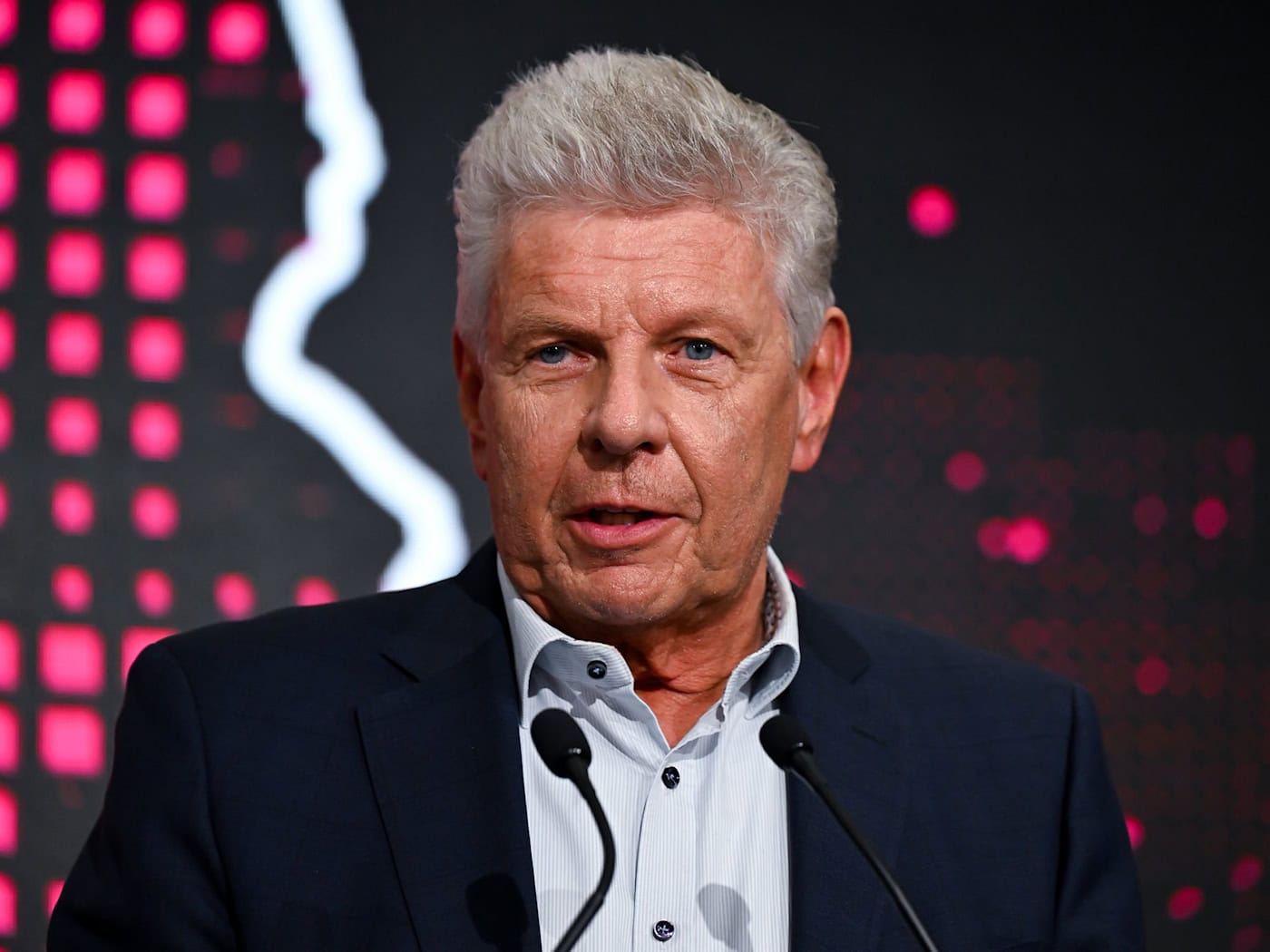 Münchens Oberbürgermeister Dieter Reiter sah sich im Münchner Stadtrat mit Vorwürfen konfrontiert. (Archivbild)  / Foto: Sven Hoppe/dpa