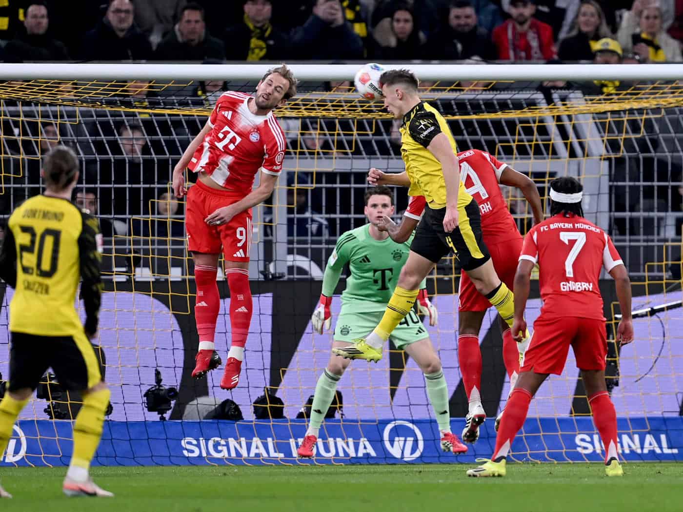 Nico Schlotterbeck erzielte gegen die Bayern die BVB-Führung / Foto: David Inderlied/dpa