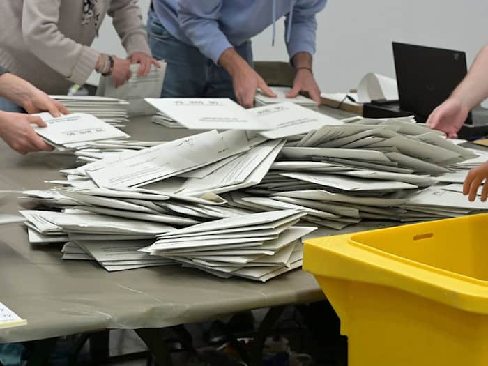 Ein Kopf-an-Kopf-Rennen gibt es zwischen Schwarz und Grün im Landkreis Landsberg am Lech. (Symboldbild)  / Foto: Malin Wunderlich/dpa