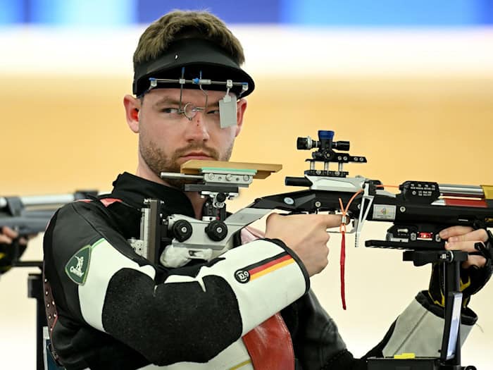  Maximilian Ulbrich holte mit seinem Team den EM-Titel mit dem Luftgewehr und im Einzel Silber. (Archivbild) / Foto: Sina Schuldt/dpa