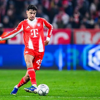 Aleksandar Pavlović trainiert wieder beim FC Bayern. (Archivbild) / Foto: Tom Weller/dpa