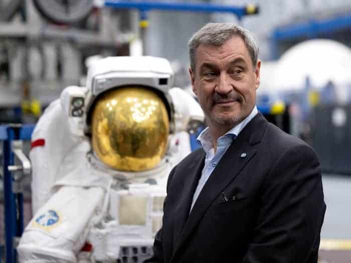 Bei der NASA in Houston fühlt sich Weltraum-Fan Söder sichtlich wohl. / Foto: Sven Hoppe/dpa