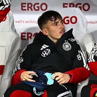 Lennart Karl sitzt bei der Nationalmannschaft auf der Ersatzbank.  / Foto: Tom Weller/dpa
