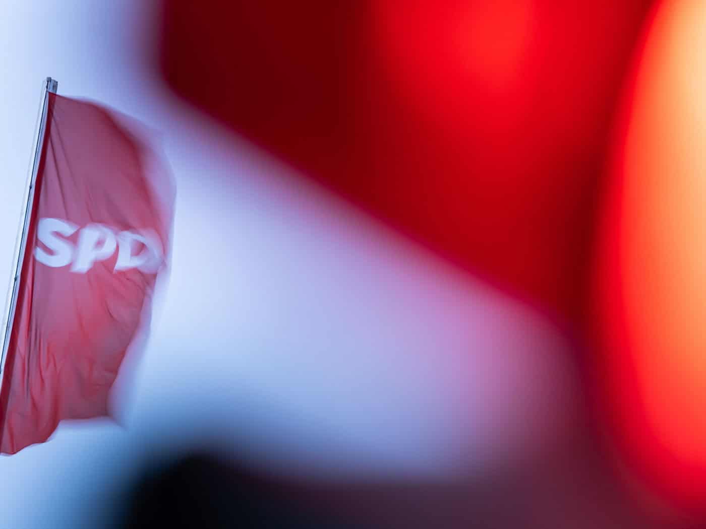 In Rosenheim holt SPD-Herausforderer Abuzar den Oberbürgermeisterposten. (Symbolbild) / Foto: Hannes P. Albert/dpa