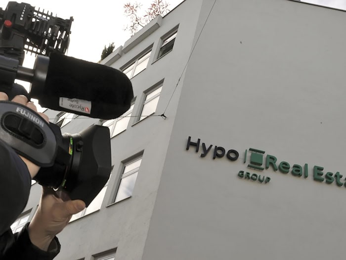 In den Jahren der internationalen Finanzkrise war die Immobilienbank Hypo Real Estate der größte deutsche Schadenfall. (Archivbild) / Foto: Peter Kneffel/dpa
