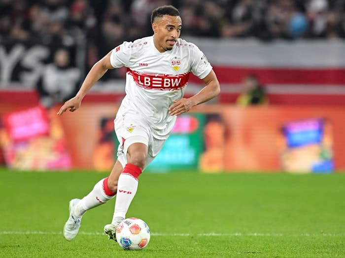 Nationalspieler Jamie Leweling ist angeschlagen. (Archivbild)  / Foto: Harry Langer/dpa