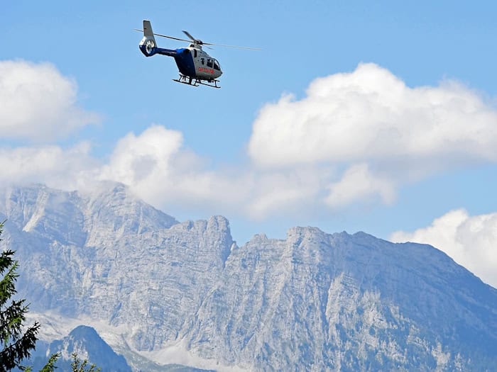 Per Rettungshubschrauber konnte der Wanderer schließlich geborgen werden. (Symbolbild) / Foto: Uwe Lein/dpa
