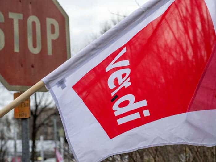 Die Warnstreiks im kommunalen Nahverkehr gehen weiter. (Archivbild) / Foto: Stefan Puchner/dpa