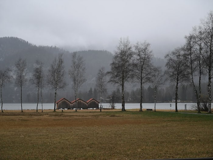 Trübe Aussichten: In Bayern werden Wolken und Regen erwartet - und in höheren Lagen Schnee. / Foto: Felix Hörhager/dpa